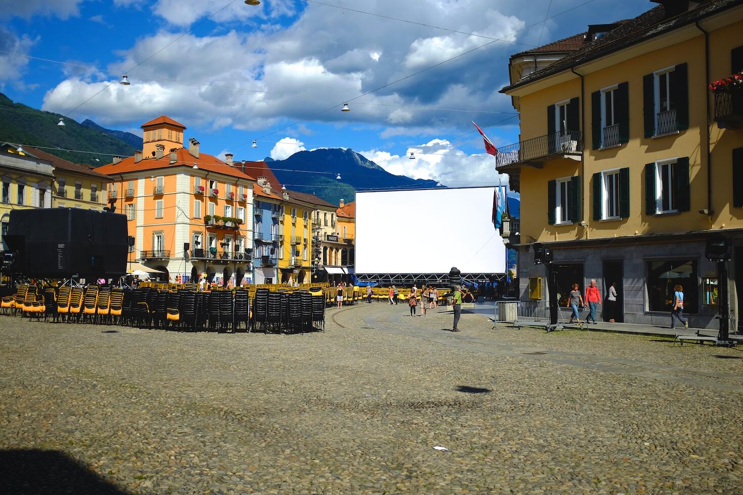 Bild ohne Beschreibung Bild ohne Beschreibung