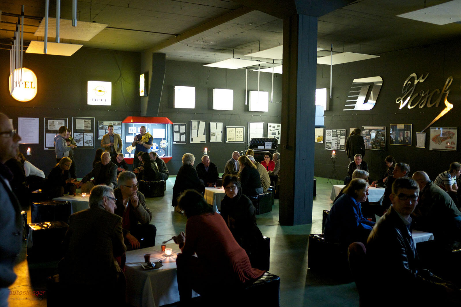 Bild ohne Beschreibung Bild ohne Beschreibung