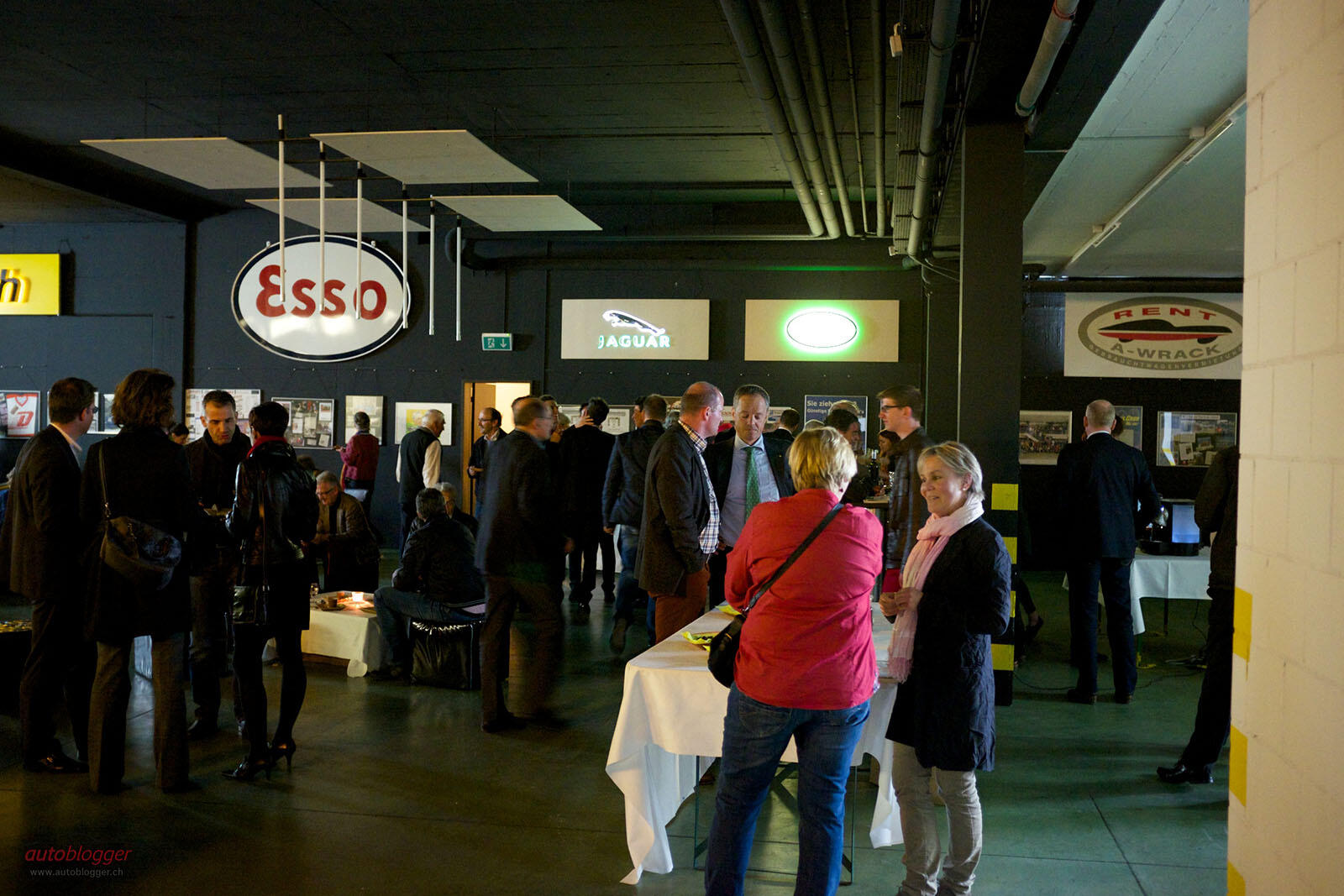 Bild ohne Beschreibung Bild ohne Beschreibung