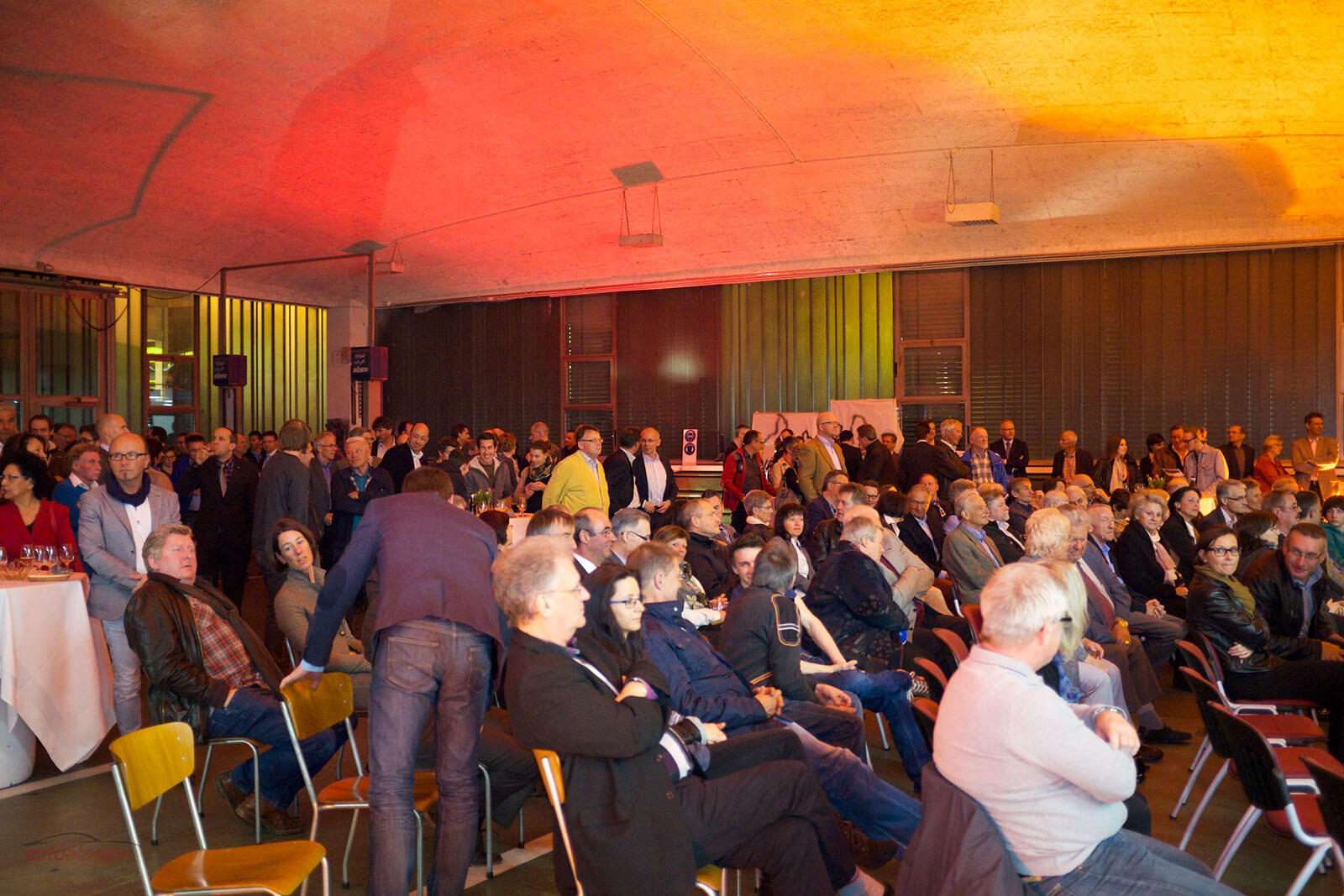 Bild ohne Beschreibung Bild ohne Beschreibung