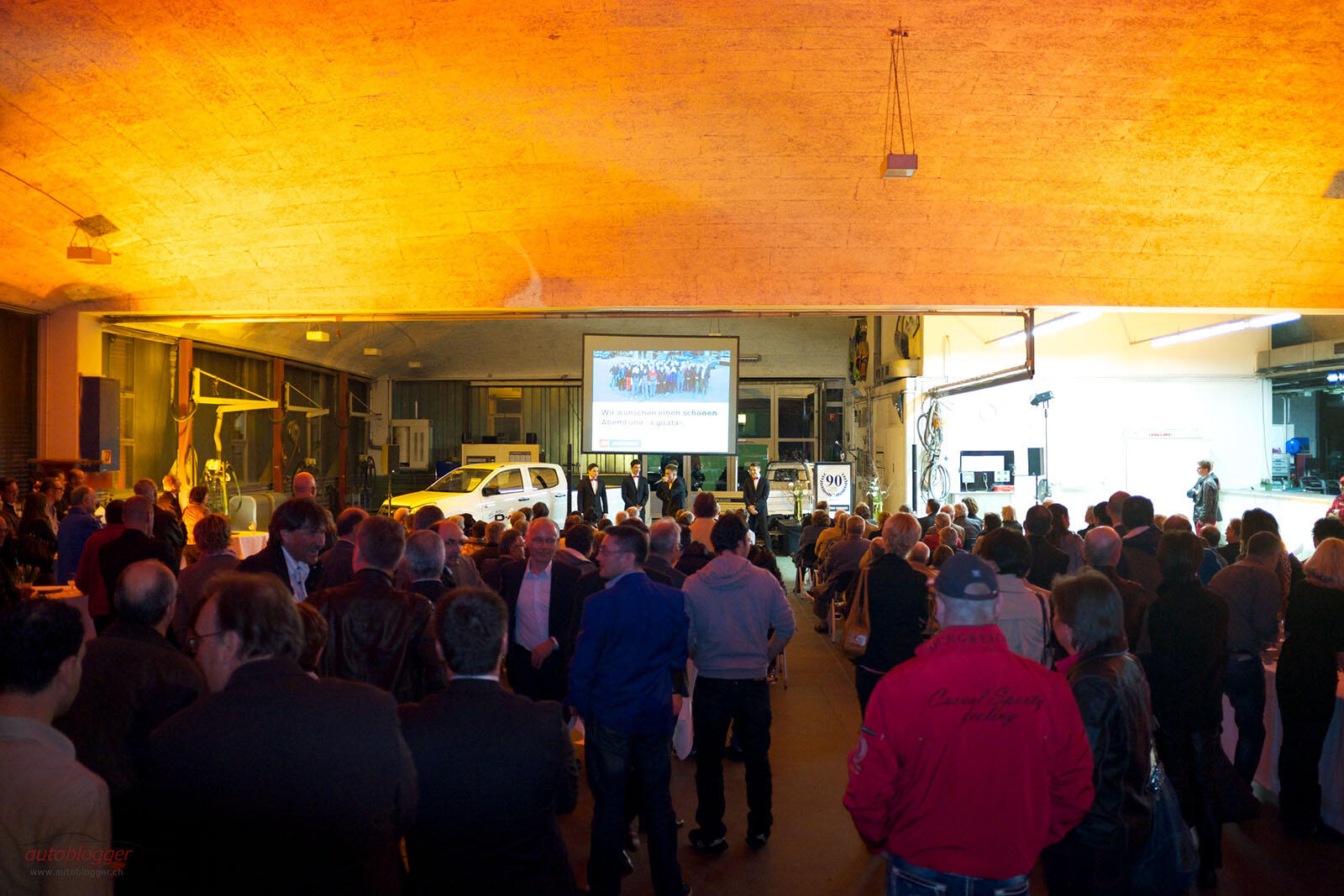 Bild ohne Beschreibung Bild ohne Beschreibung