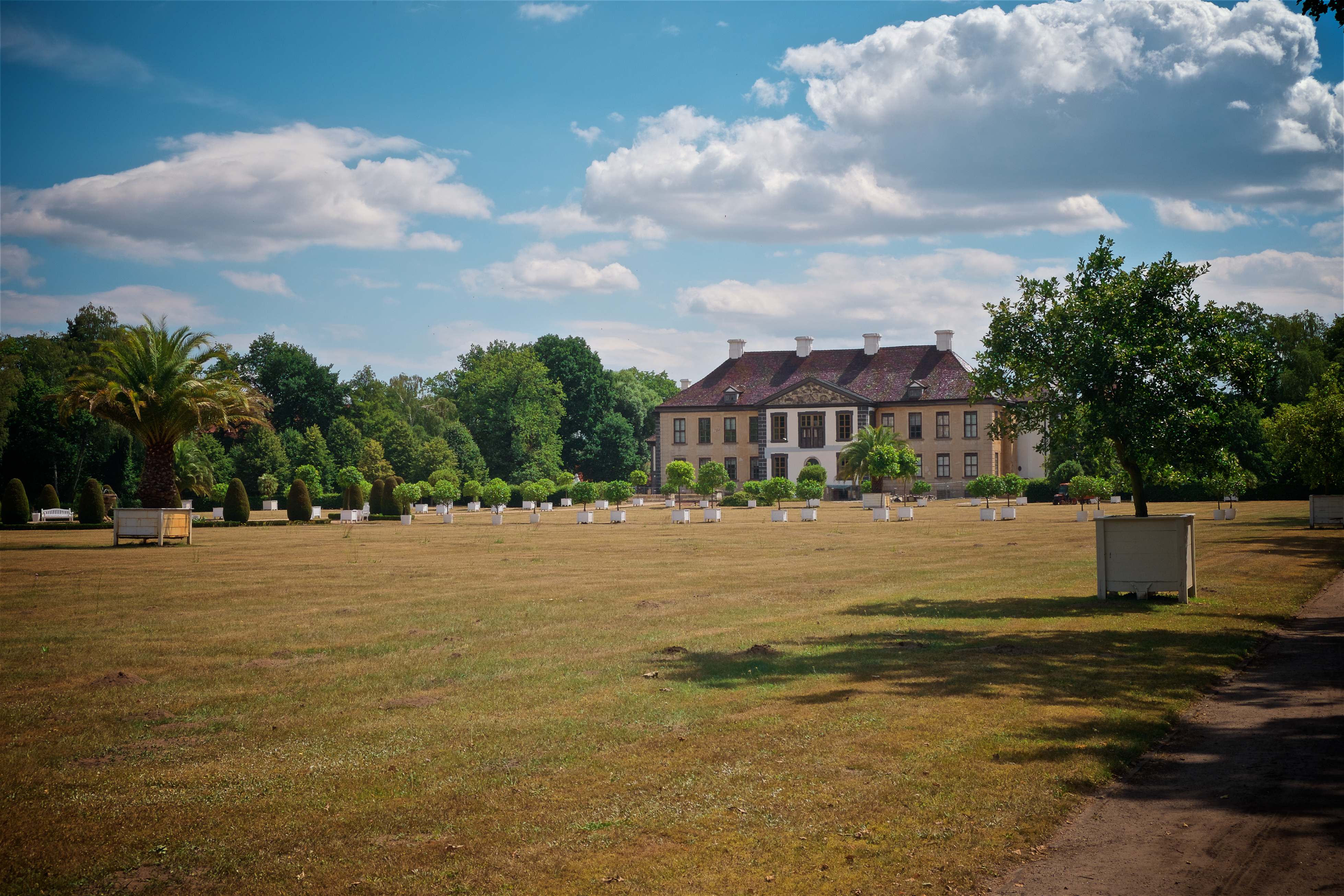 Bild ohne Beschreibung Bild ohne Beschreibung