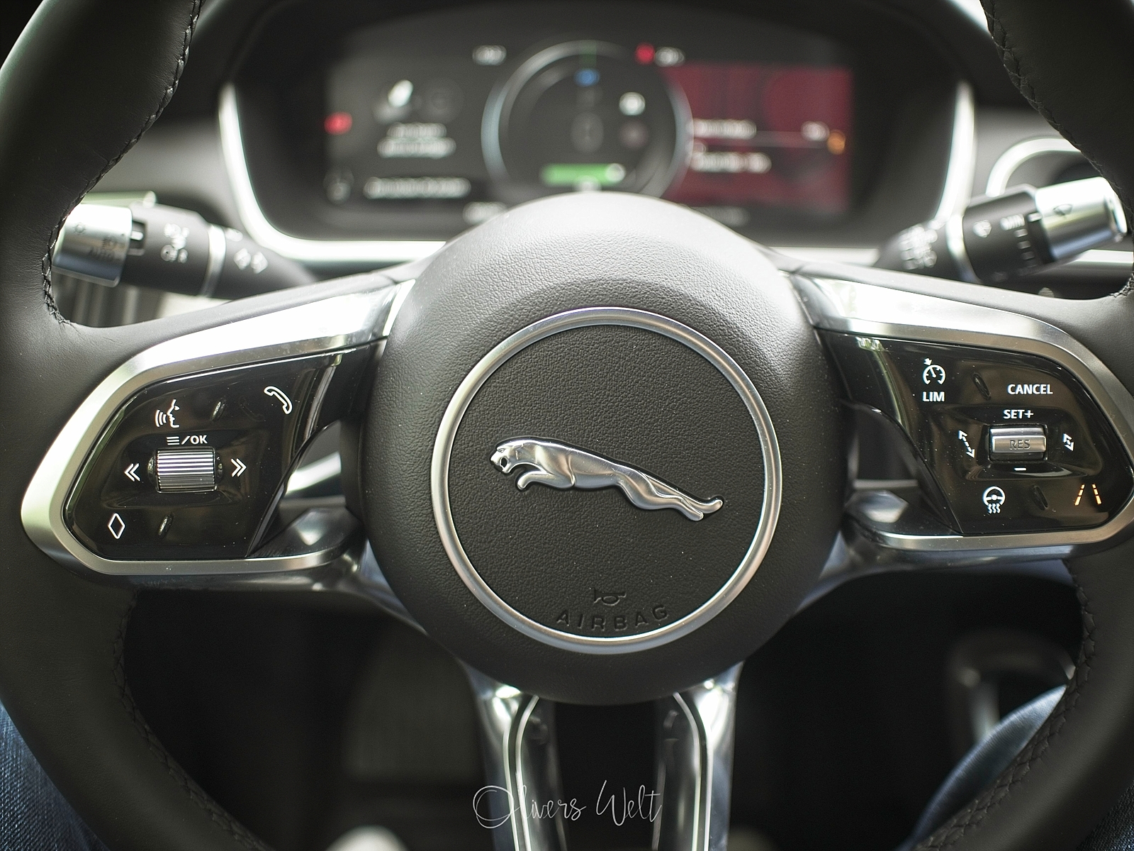 Bild ohne Beschreibung Bild ohne Beschreibung