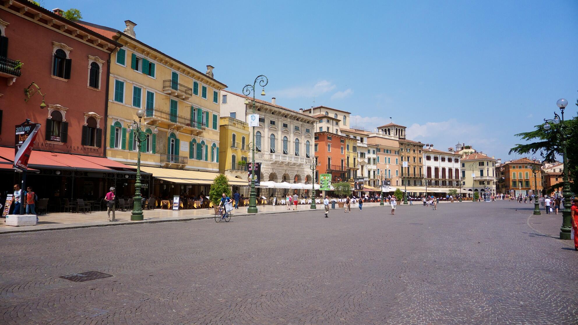 Bild ohne Beschreibung Bild ohne Beschreibung