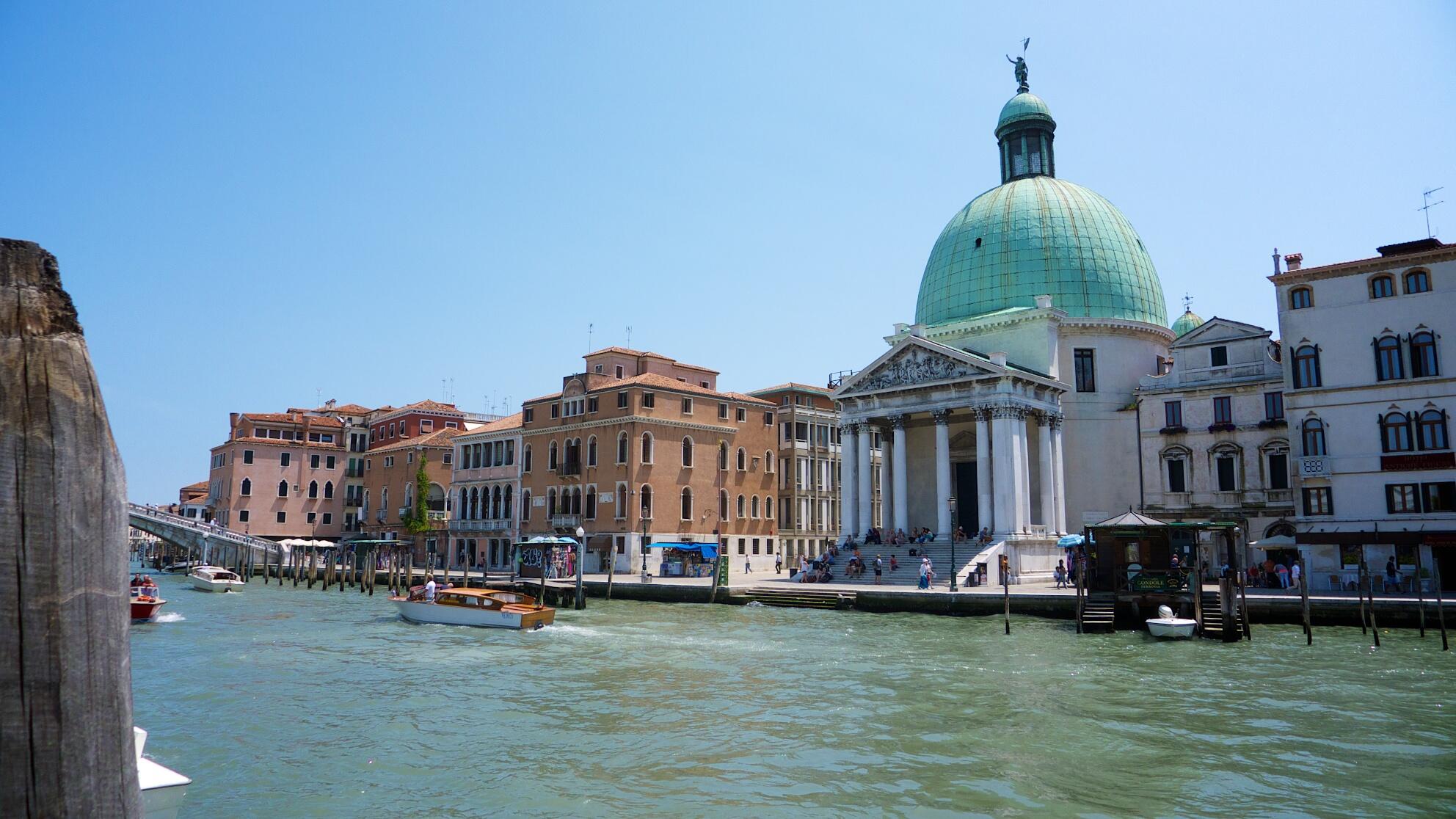 Bild ohne Beschreibung Bild ohne Beschreibung