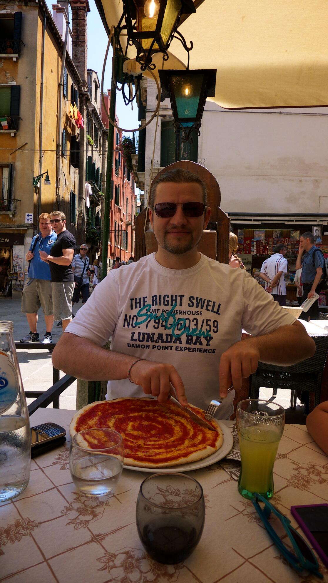 Bild ohne Beschreibung Bild ohne Beschreibung