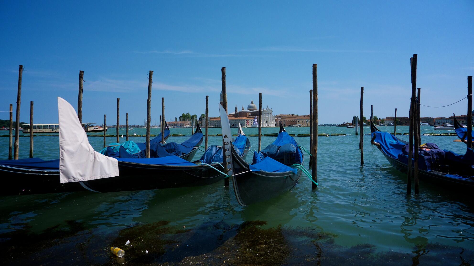 Bild ohne Beschreibung Bild ohne Beschreibung