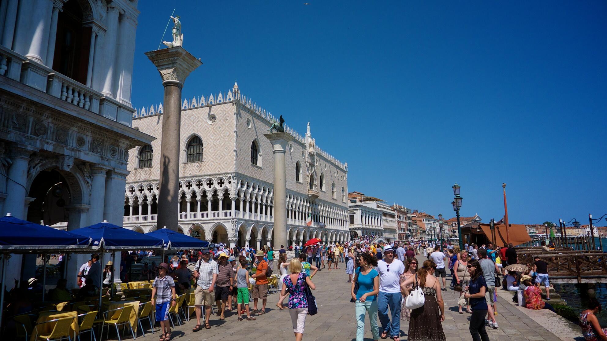 Bild ohne Beschreibung Bild ohne Beschreibung