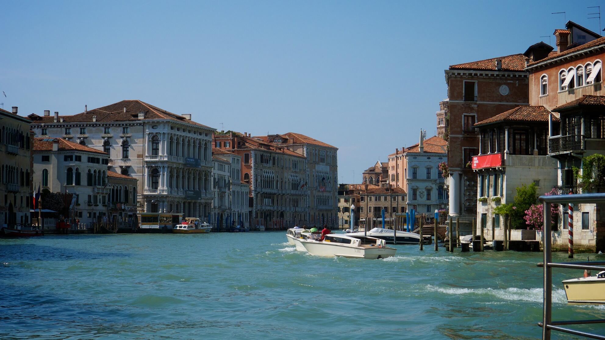 Bild ohne Beschreibung Bild ohne Beschreibung