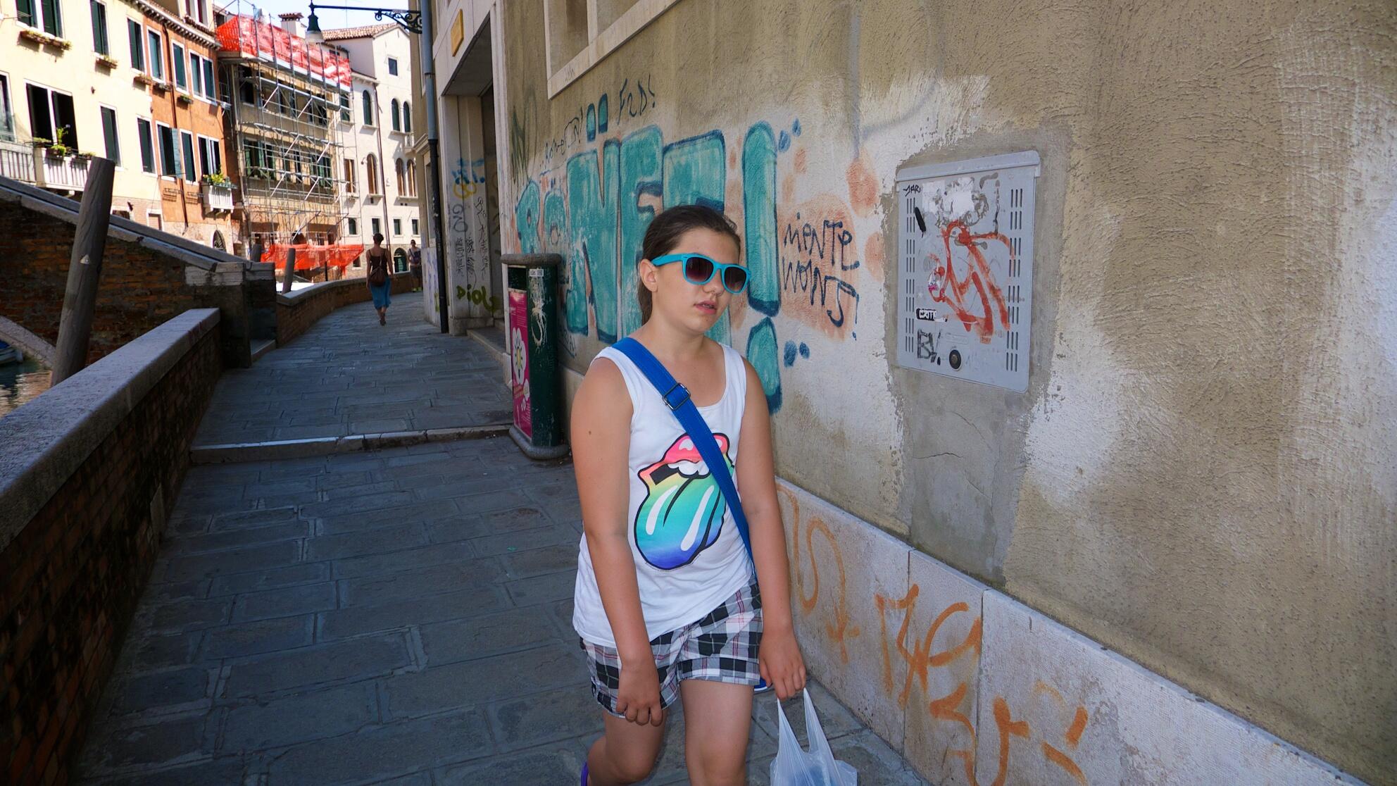 Bild ohne Beschreibung Bild ohne Beschreibung