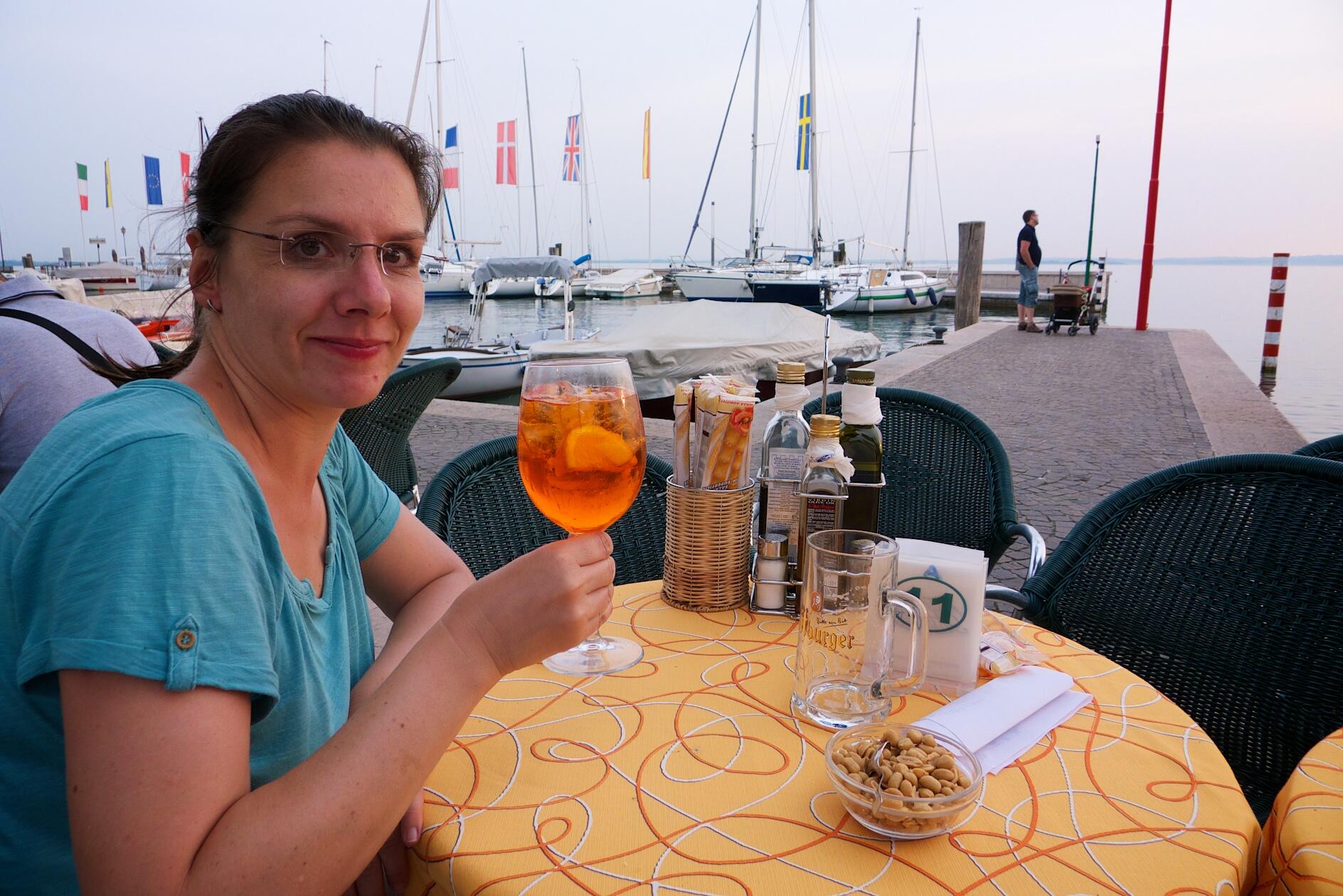 Bild ohne Beschreibung Bild ohne Beschreibung