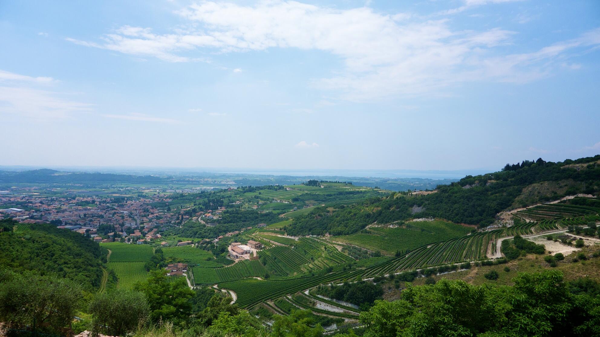 Bild ohne Beschreibung Bild ohne Beschreibung