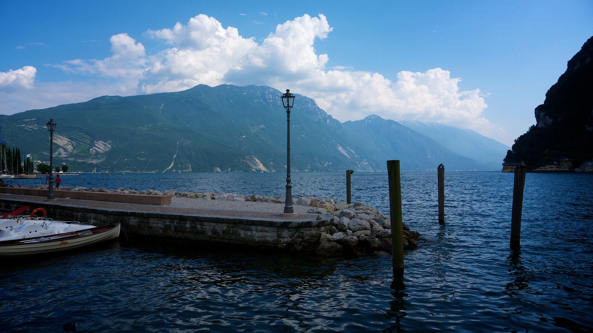 Bild ohne Beschreibung Bild ohne Beschreibung