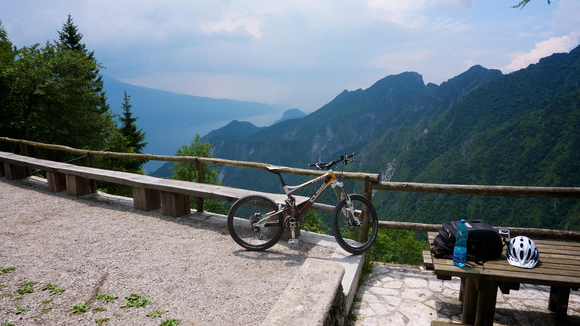 Bild ohne Beschreibung Bild ohne Beschreibung