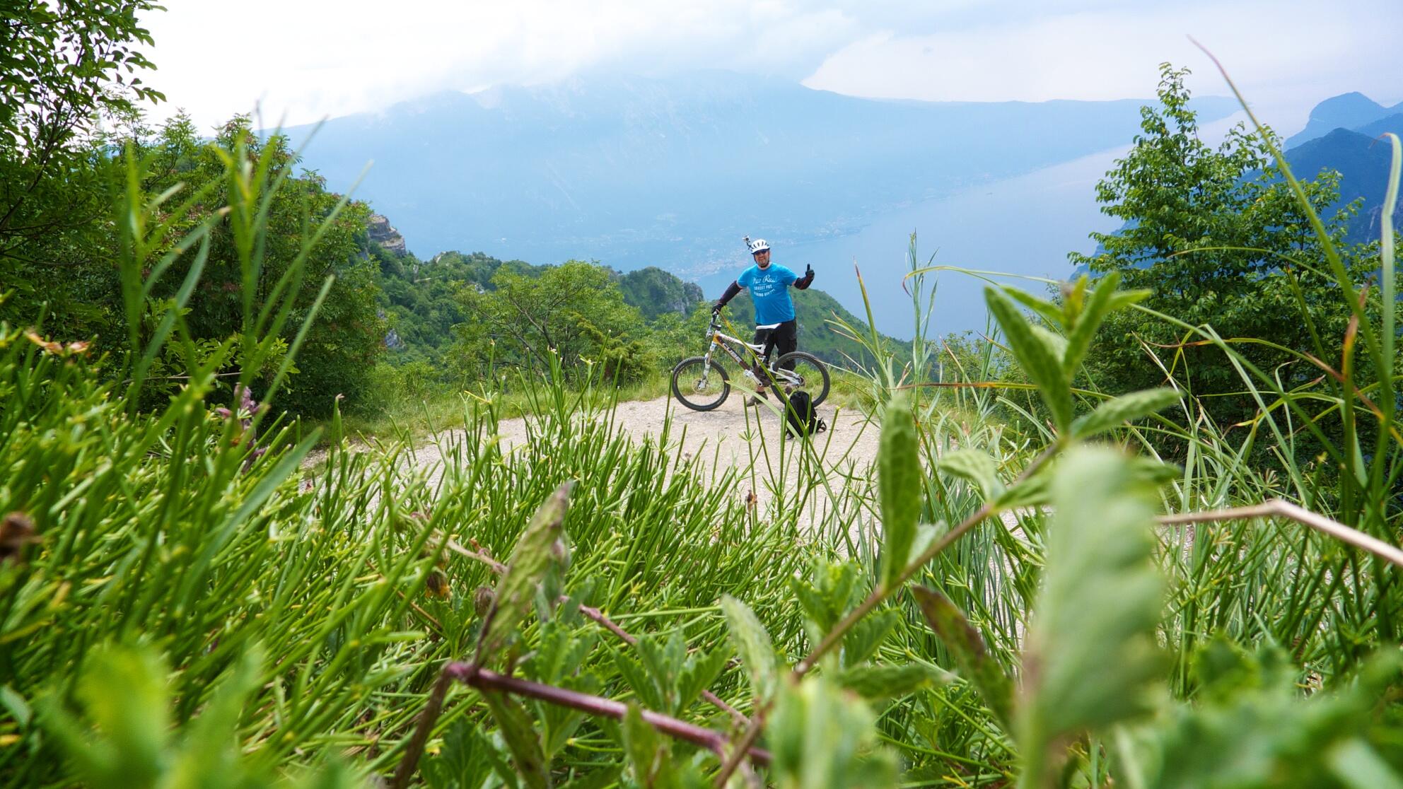 Bild ohne Beschreibung Bild ohne Beschreibung