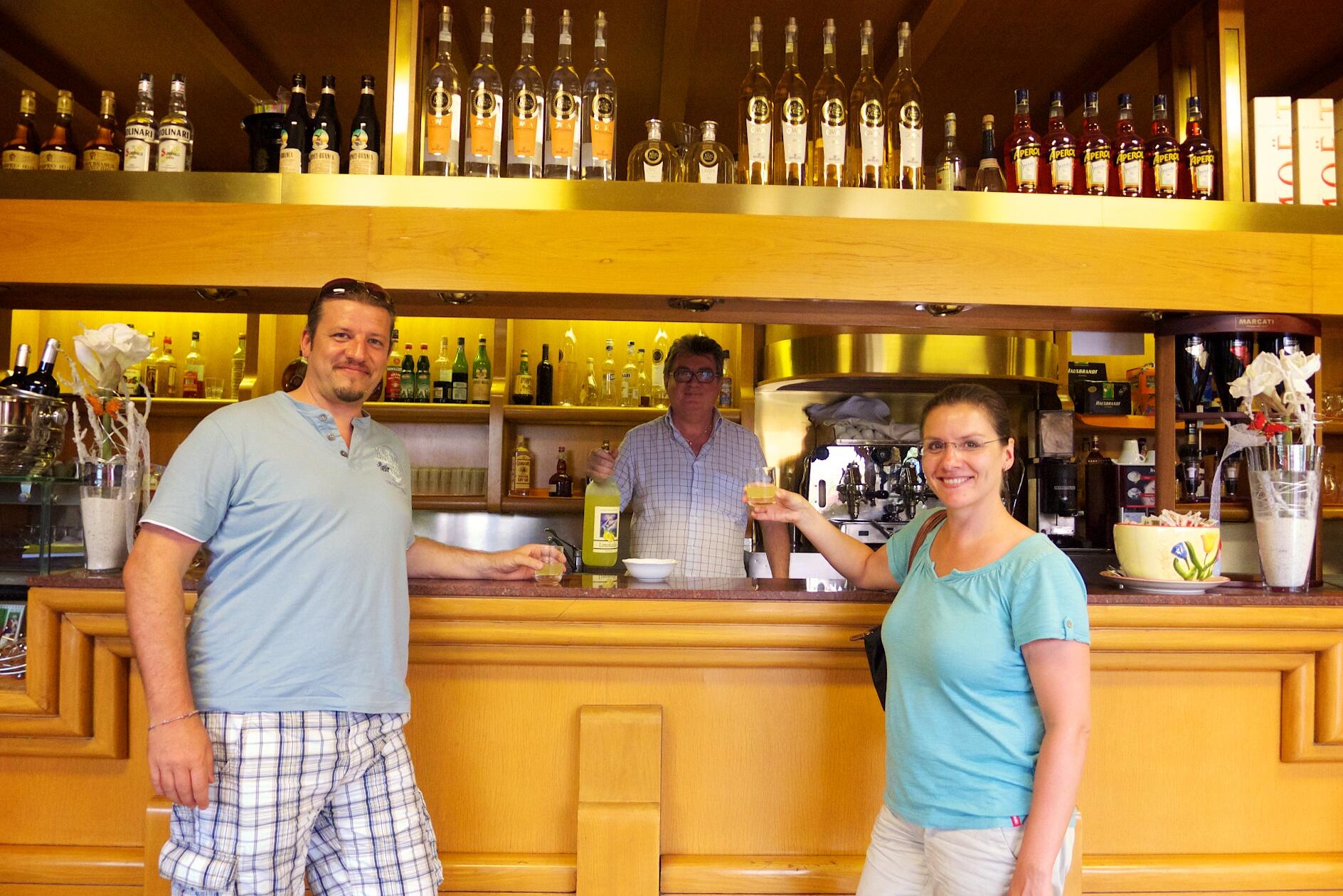 Bild ohne Beschreibung Bild ohne Beschreibung