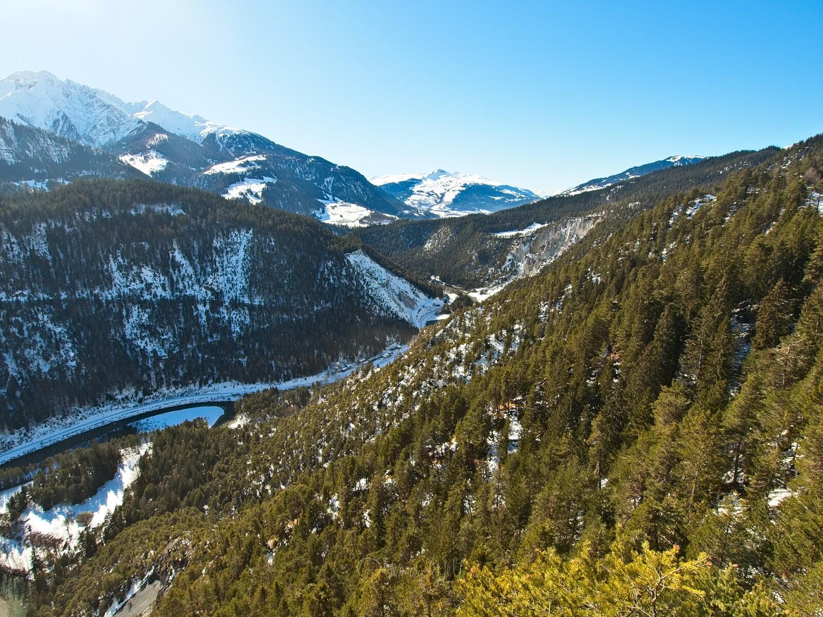 Bild ohne Beschreibung Bild ohne Beschreibung