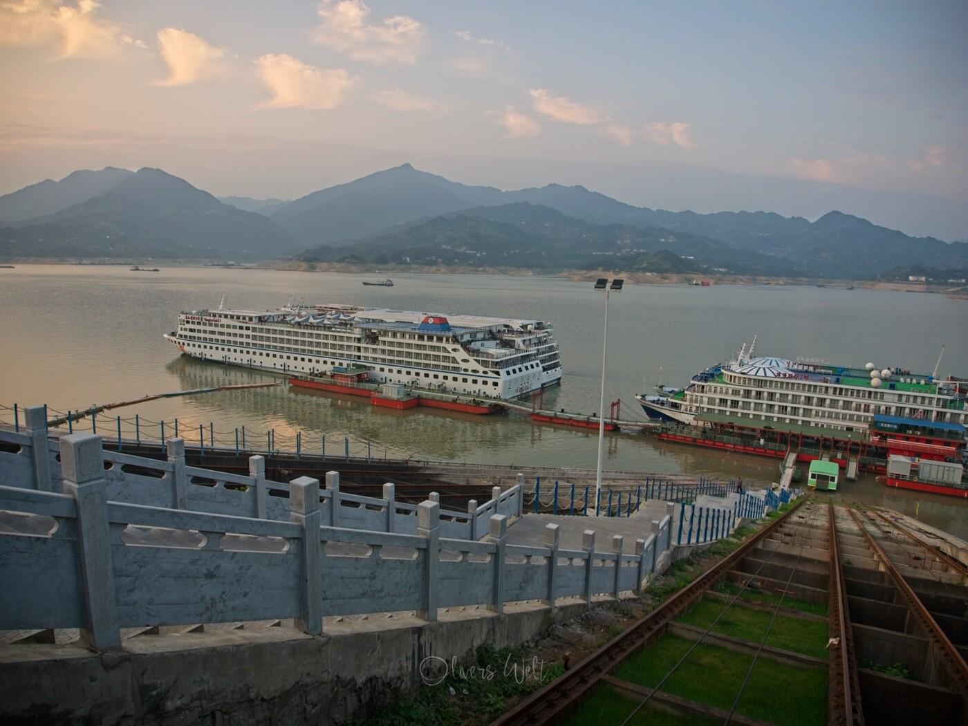 Bild ohne Beschreibung Bild ohne Beschreibung