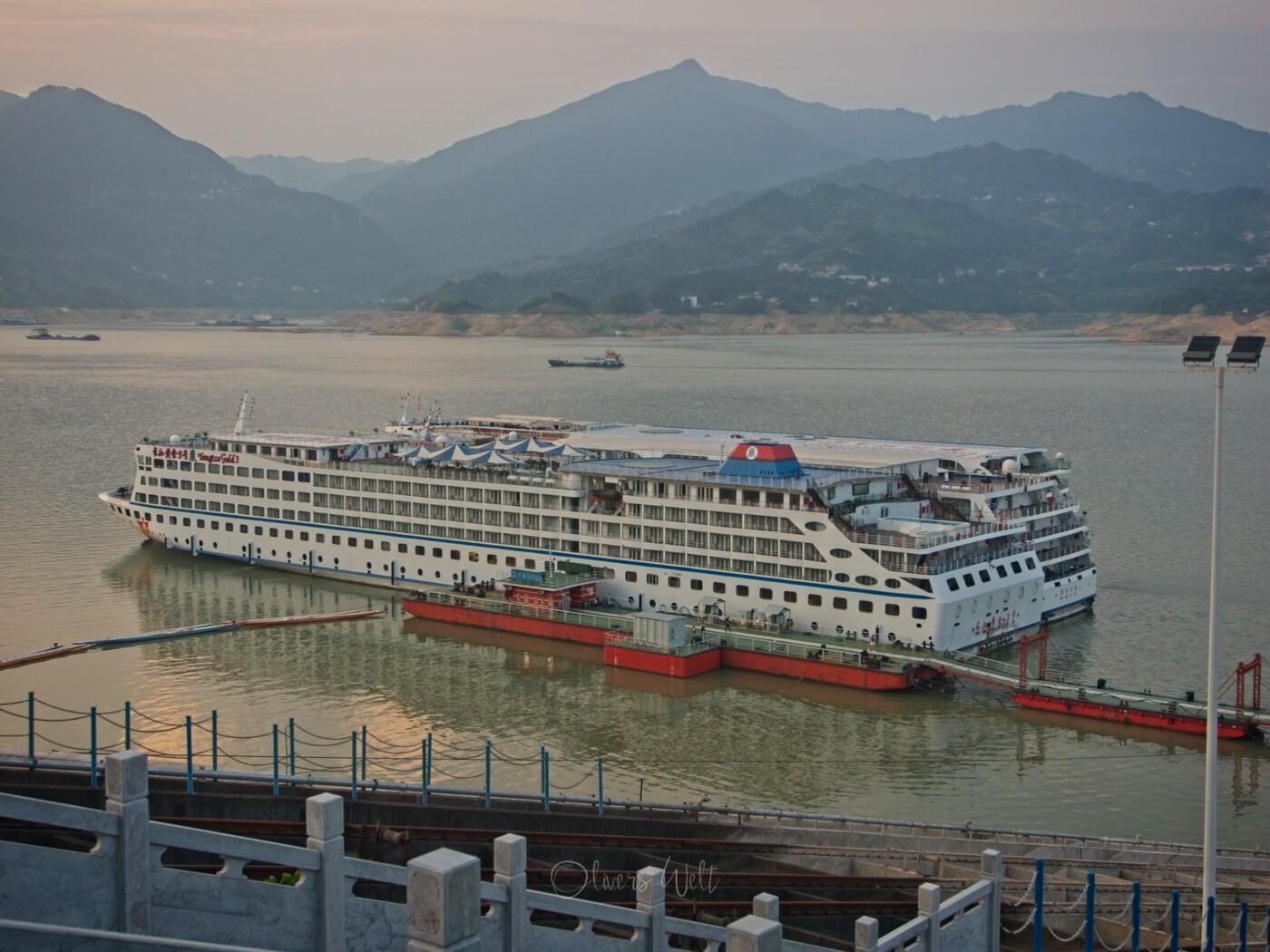 Bild ohne Beschreibung Bild ohne Beschreibung