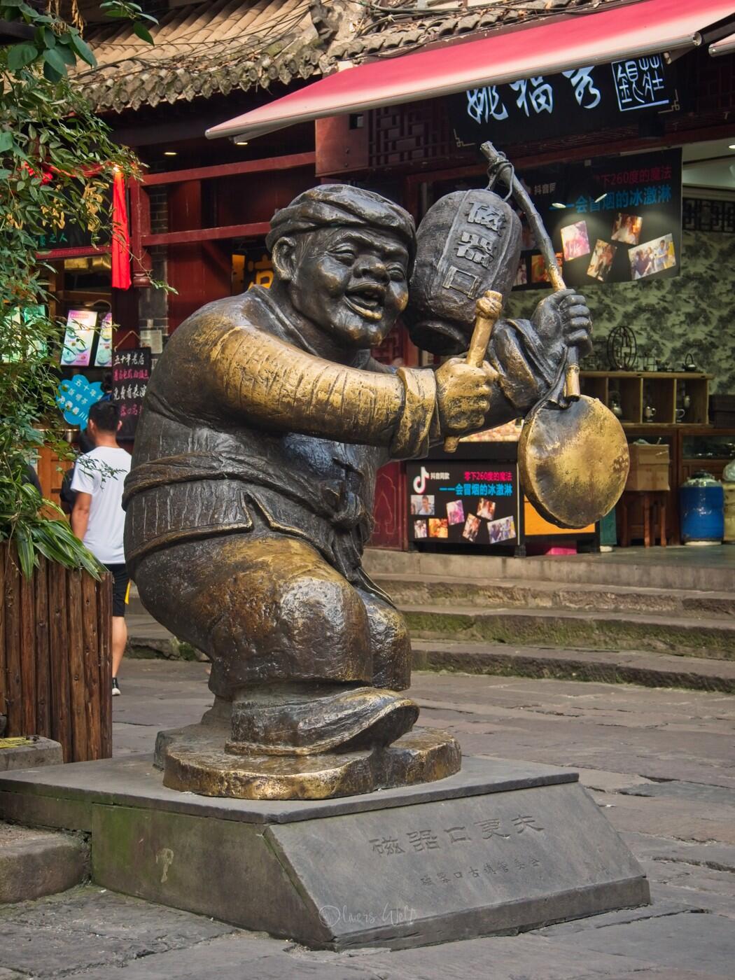 Bild ohne Beschreibung Bild ohne Beschreibung