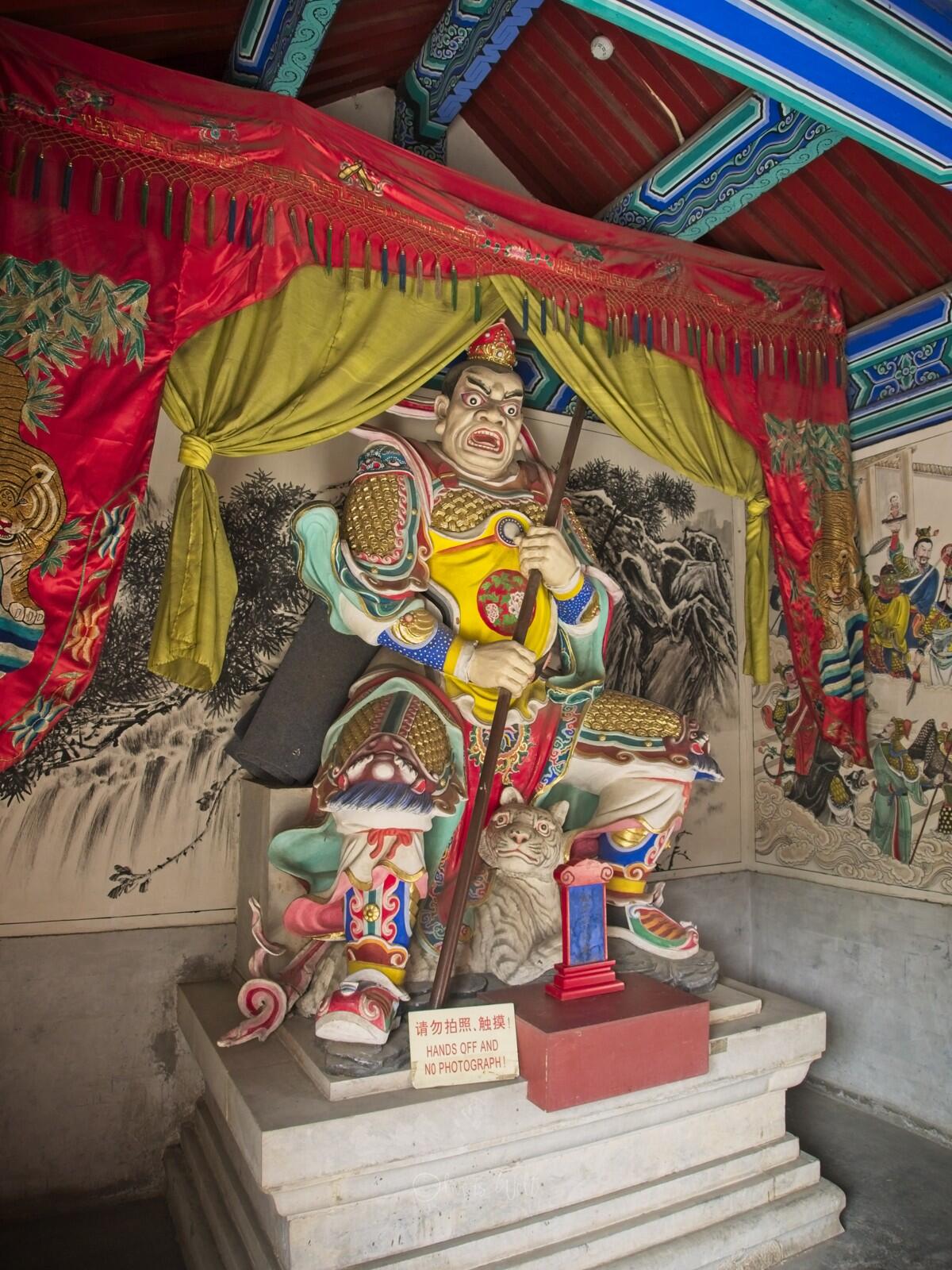 Bild ohne Beschreibung Bild ohne Beschreibung