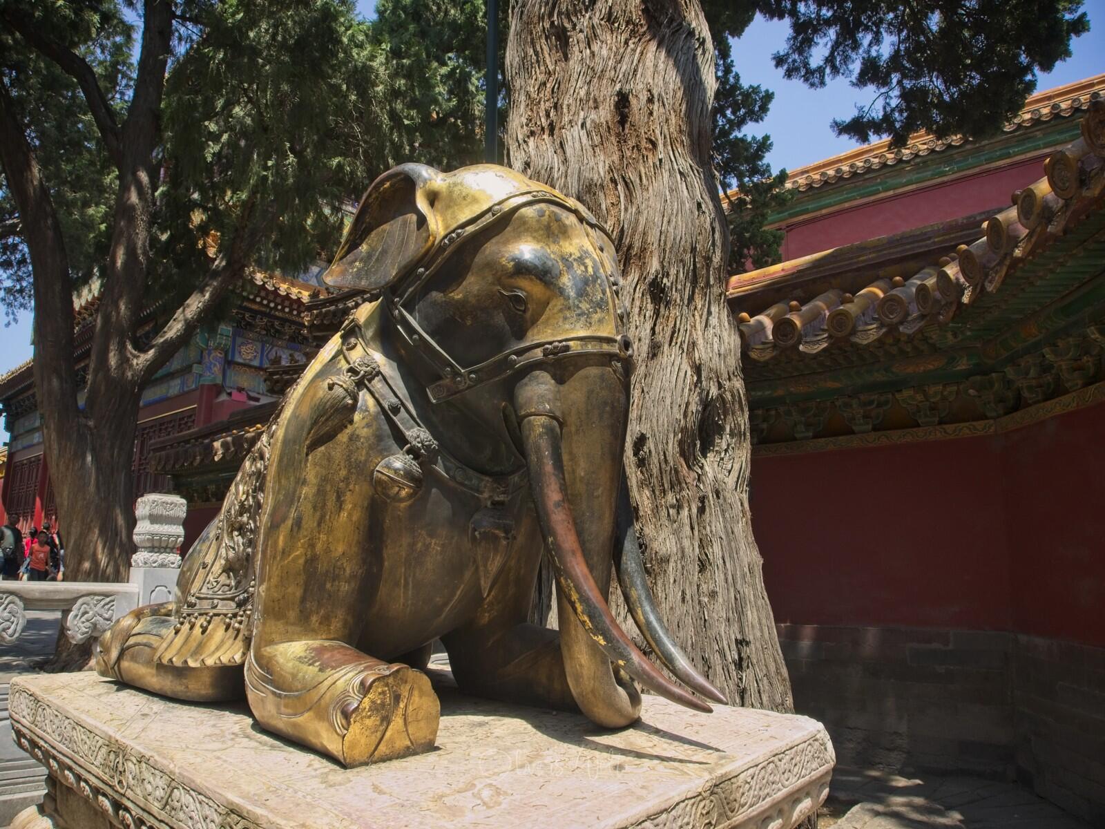 Bild ohne Beschreibung Bild ohne Beschreibung