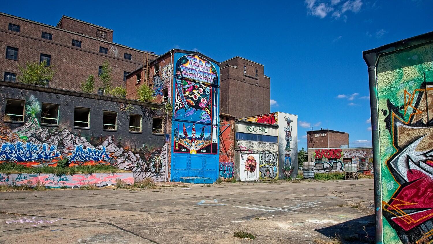 Bild ohne Beschreibung Bild ohne Beschreibung