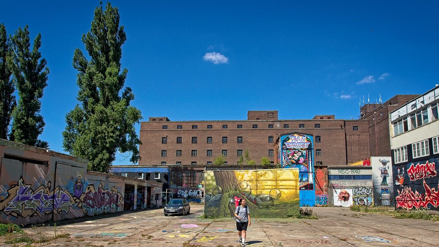 Bild ohne Beschreibung Bild ohne Beschreibung