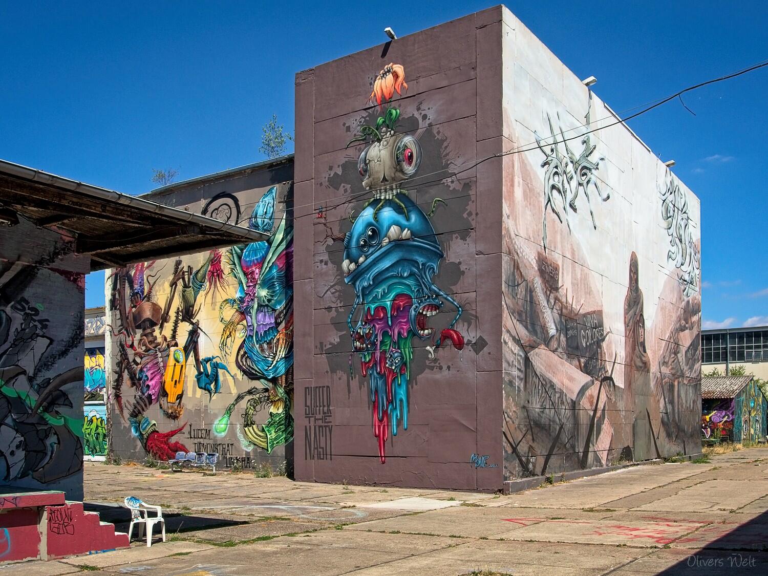 Bild ohne Beschreibung Bild ohne Beschreibung