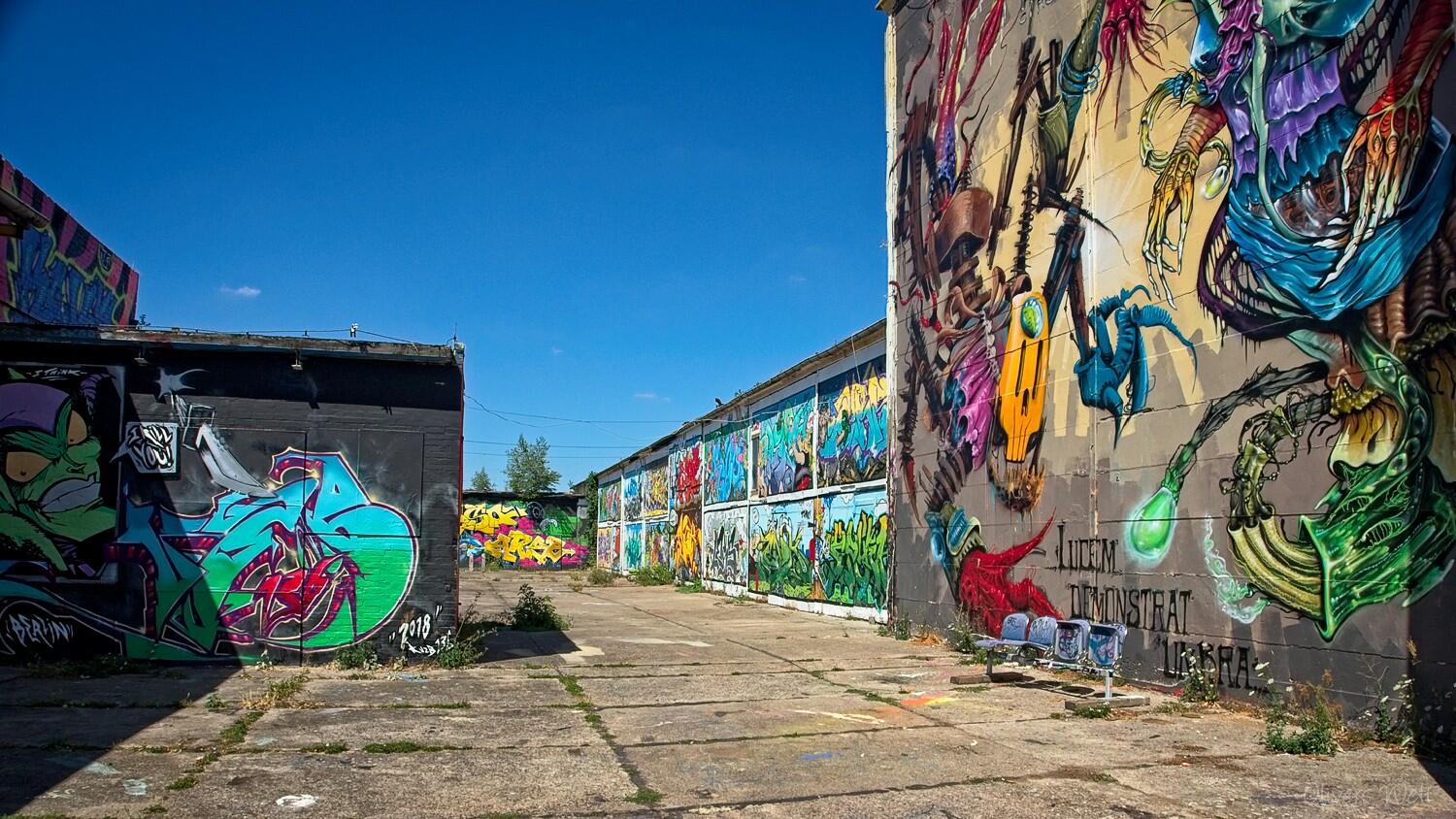 Bild ohne Beschreibung Bild ohne Beschreibung