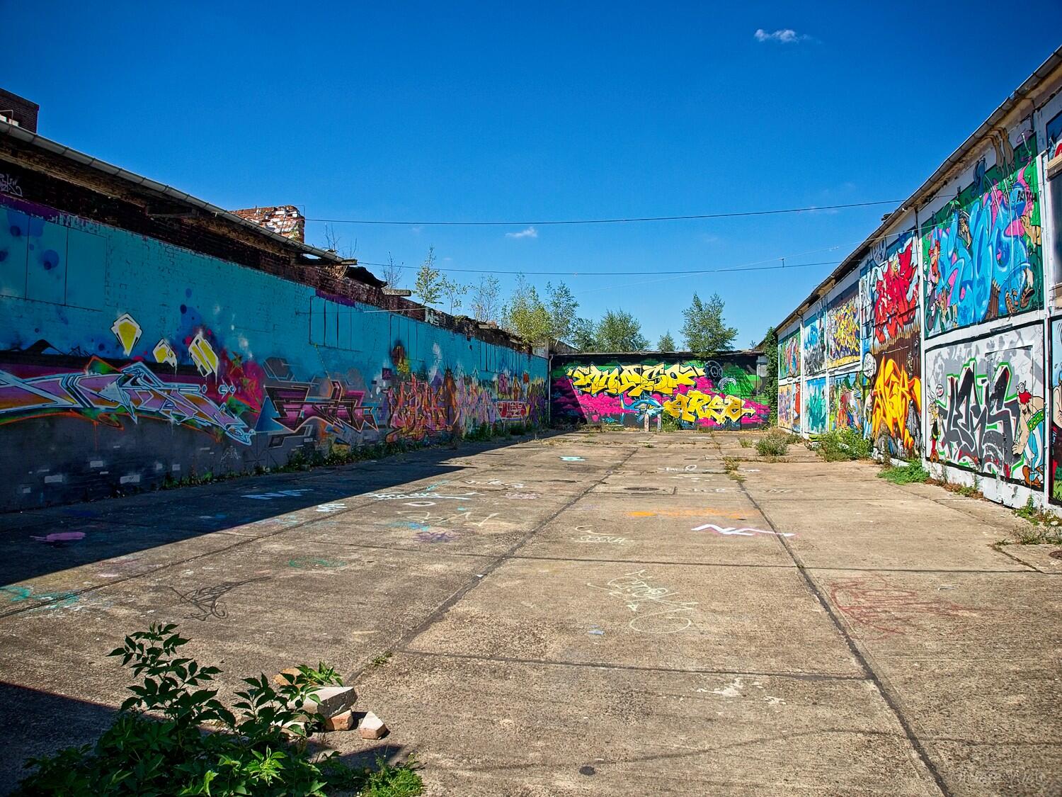 Bild ohne Beschreibung Bild ohne Beschreibung