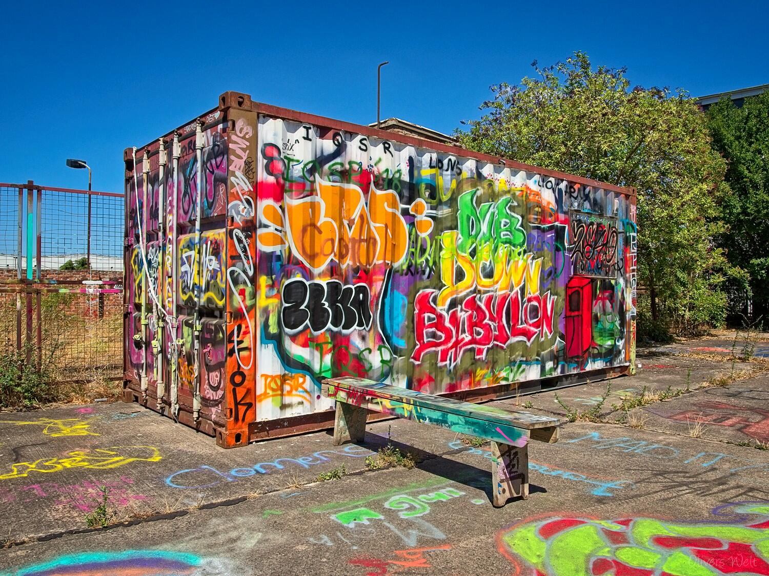 Bild ohne Beschreibung Bild ohne Beschreibung