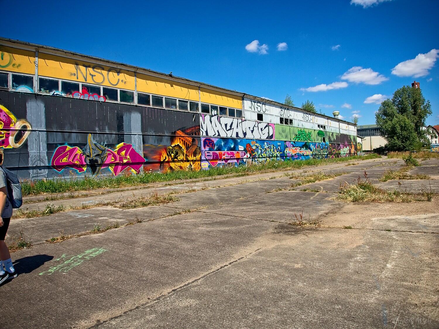 Bild ohne Beschreibung Bild ohne Beschreibung