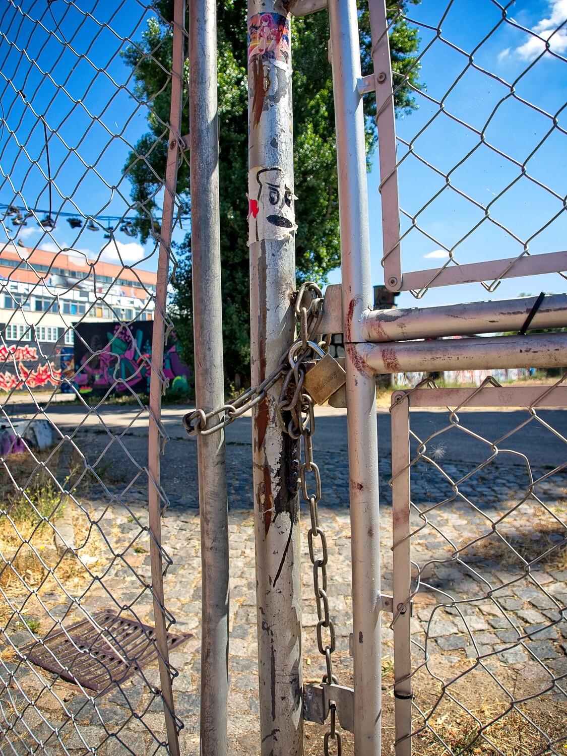 Bild ohne Beschreibung Bild ohne Beschreibung