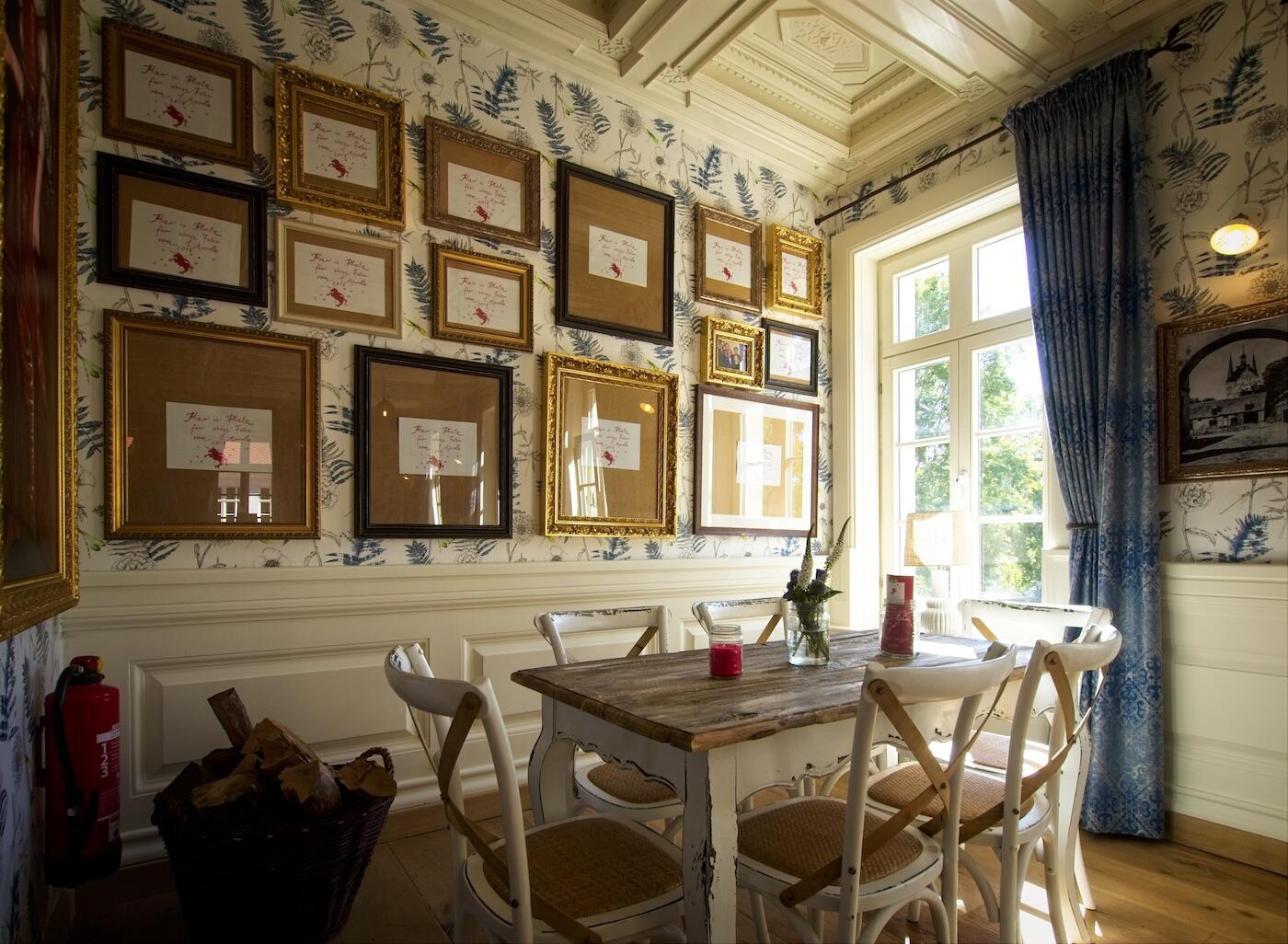 Bild ohne Beschreibung Bild ohne Beschreibung