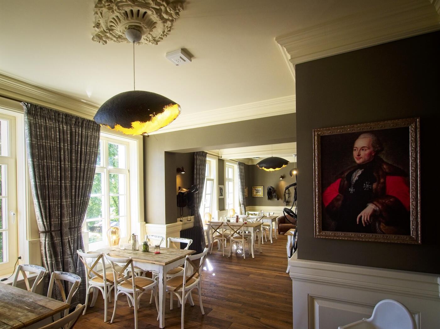 Bild ohne Beschreibung Bild ohne Beschreibung