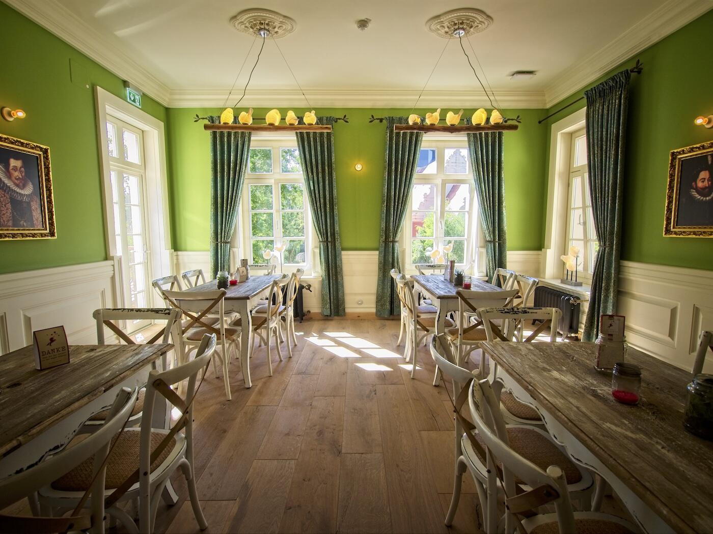 Bild ohne Beschreibung Bild ohne Beschreibung