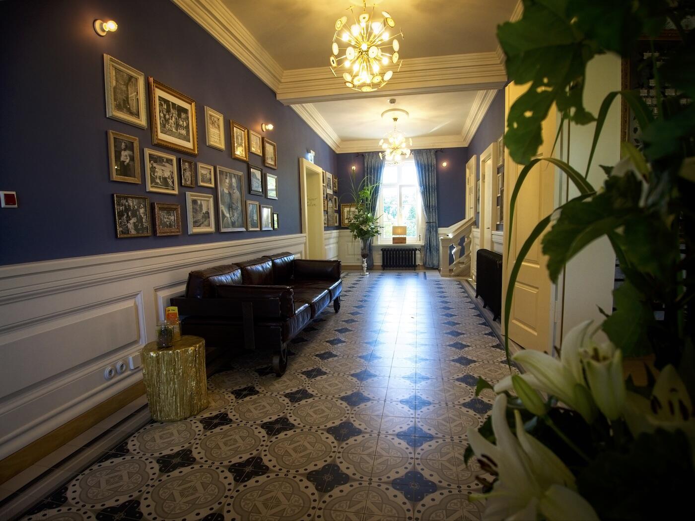 Bild ohne Beschreibung Bild ohne Beschreibung