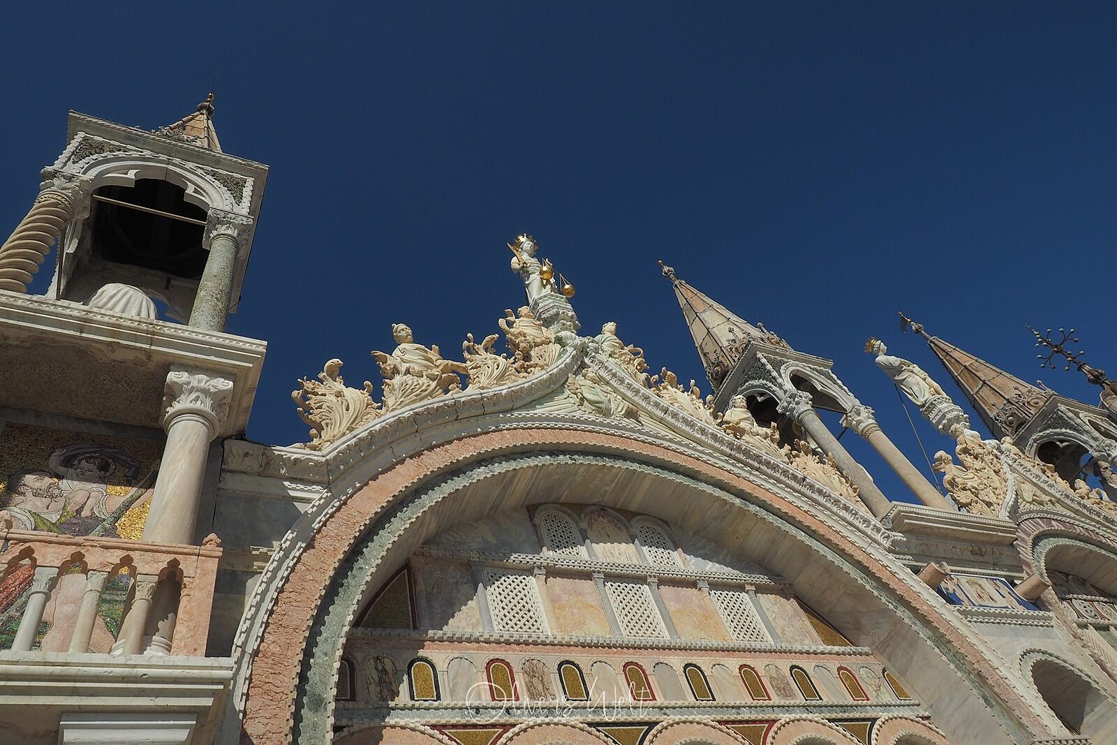 Bild ohne Beschreibung Bild ohne Beschreibung