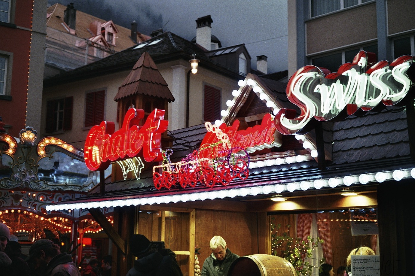 Weihnachtsmarkt 2014 in Chur. Erstklassige Kontraste, stimmige (richtige) Farben. Pentax-K1000-50mm Weihnachtsmarkt 2014 in Chur. Erstklassige Kontraste, stimmige (richtige) Farben. Pentax-K1000-50mm