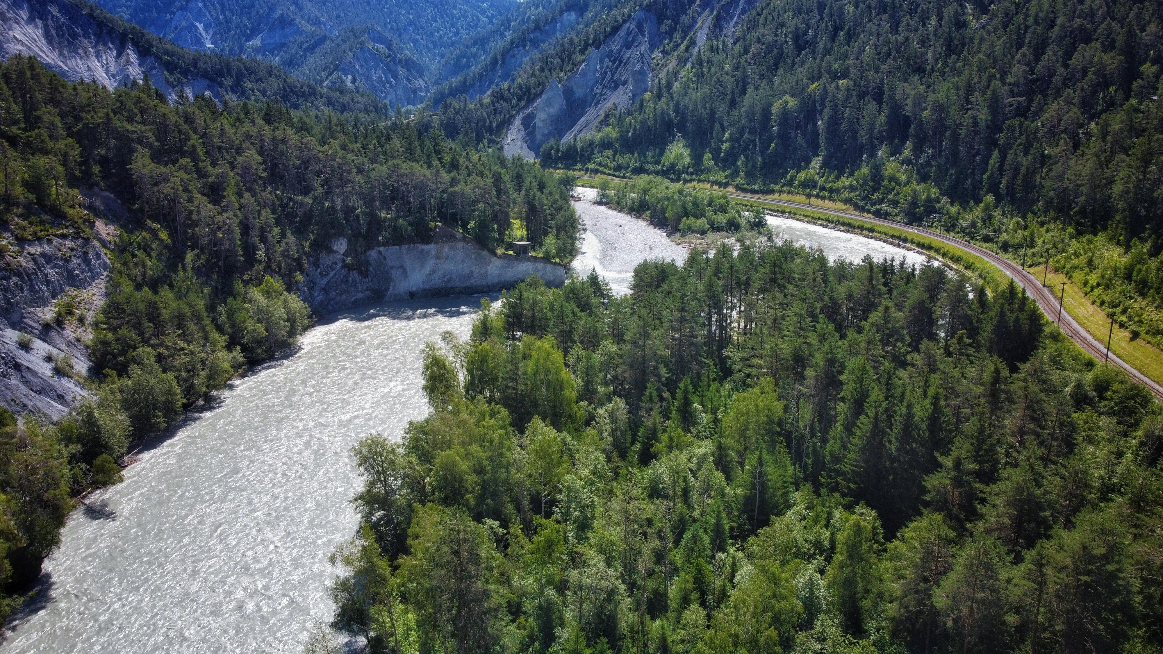 Bild ohne Beschreibung Bild ohne Beschreibung
