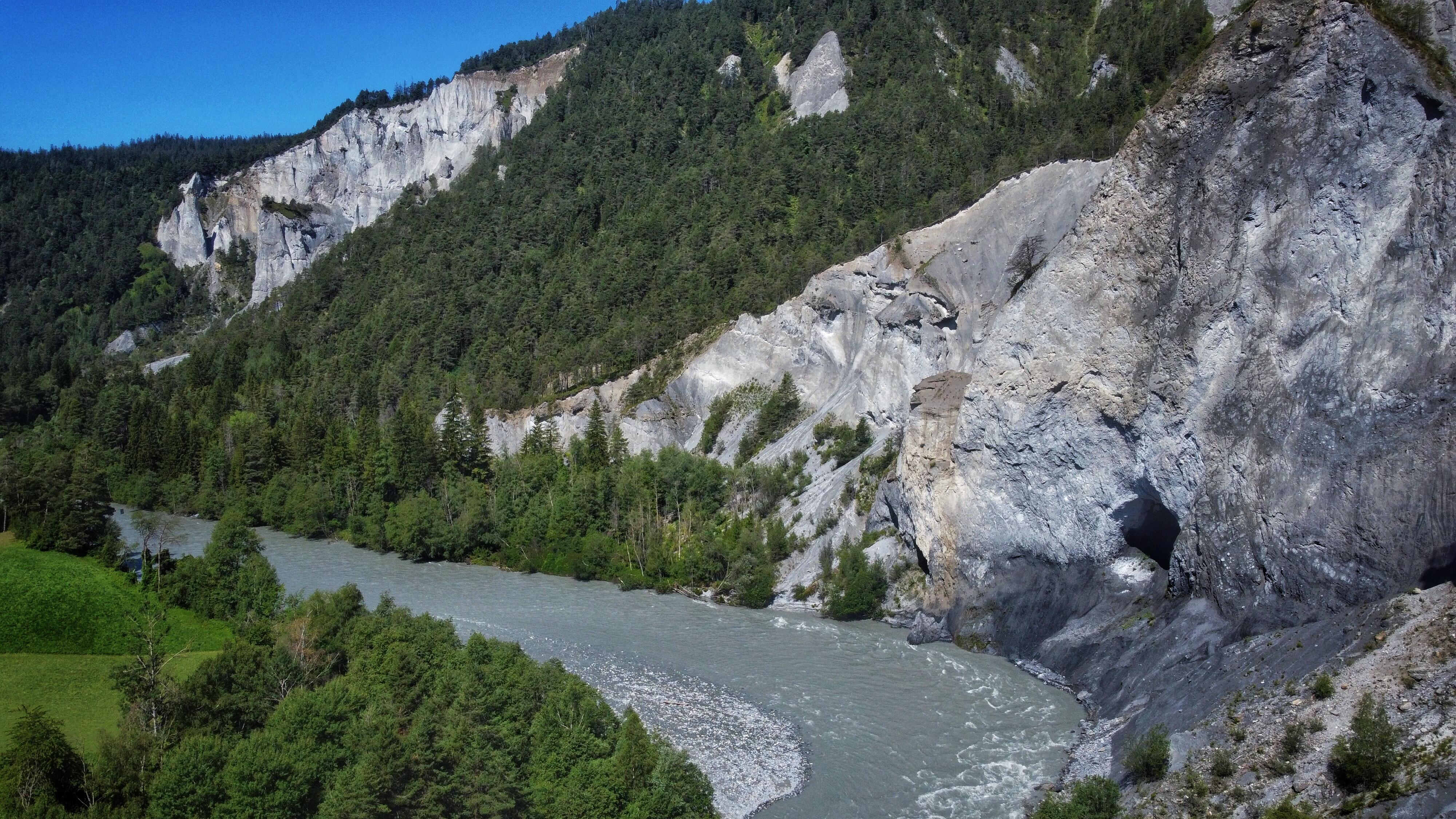 Bild ohne Beschreibung Bild ohne Beschreibung