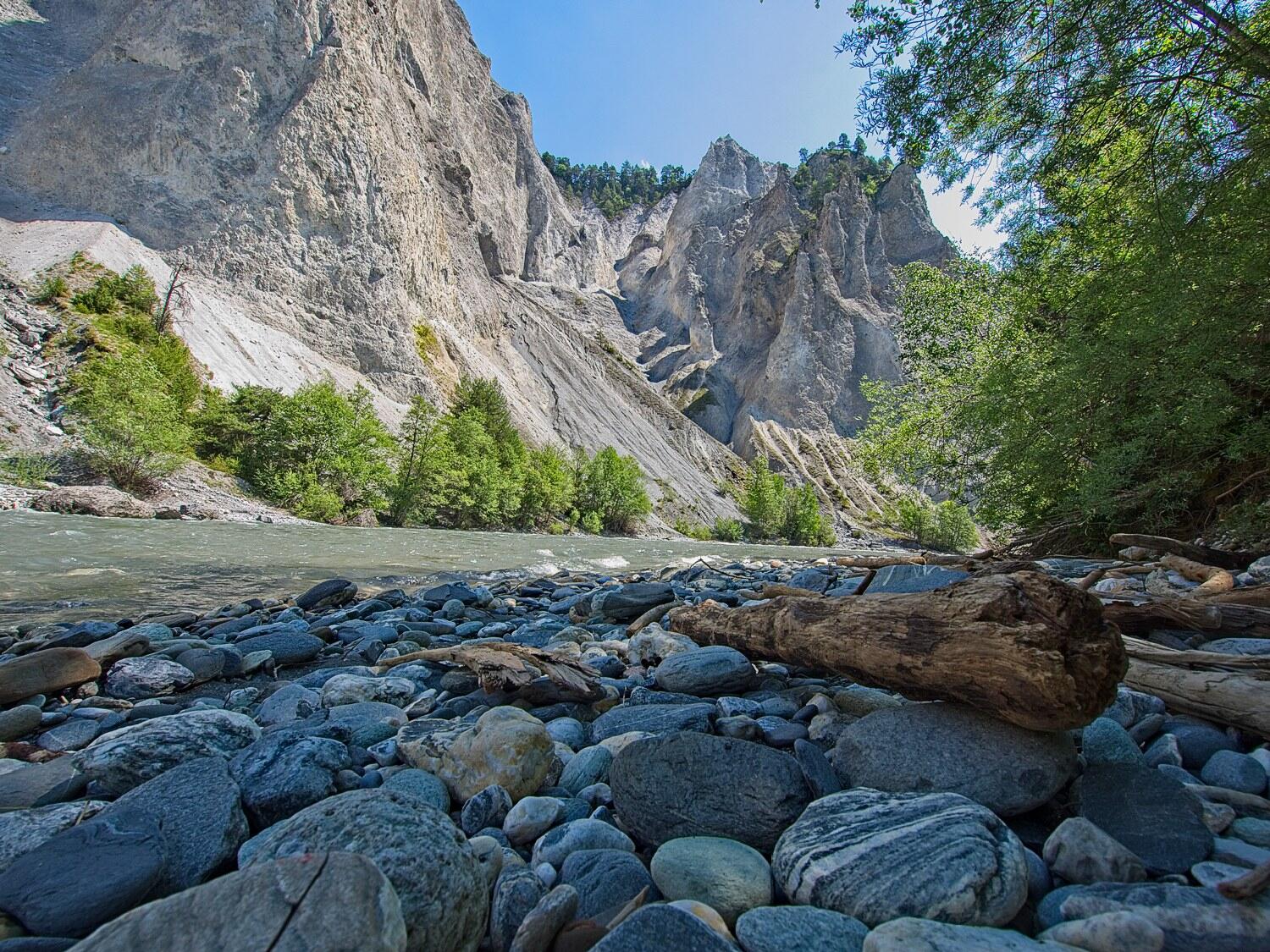 Bild ohne Beschreibung Bild ohne Beschreibung