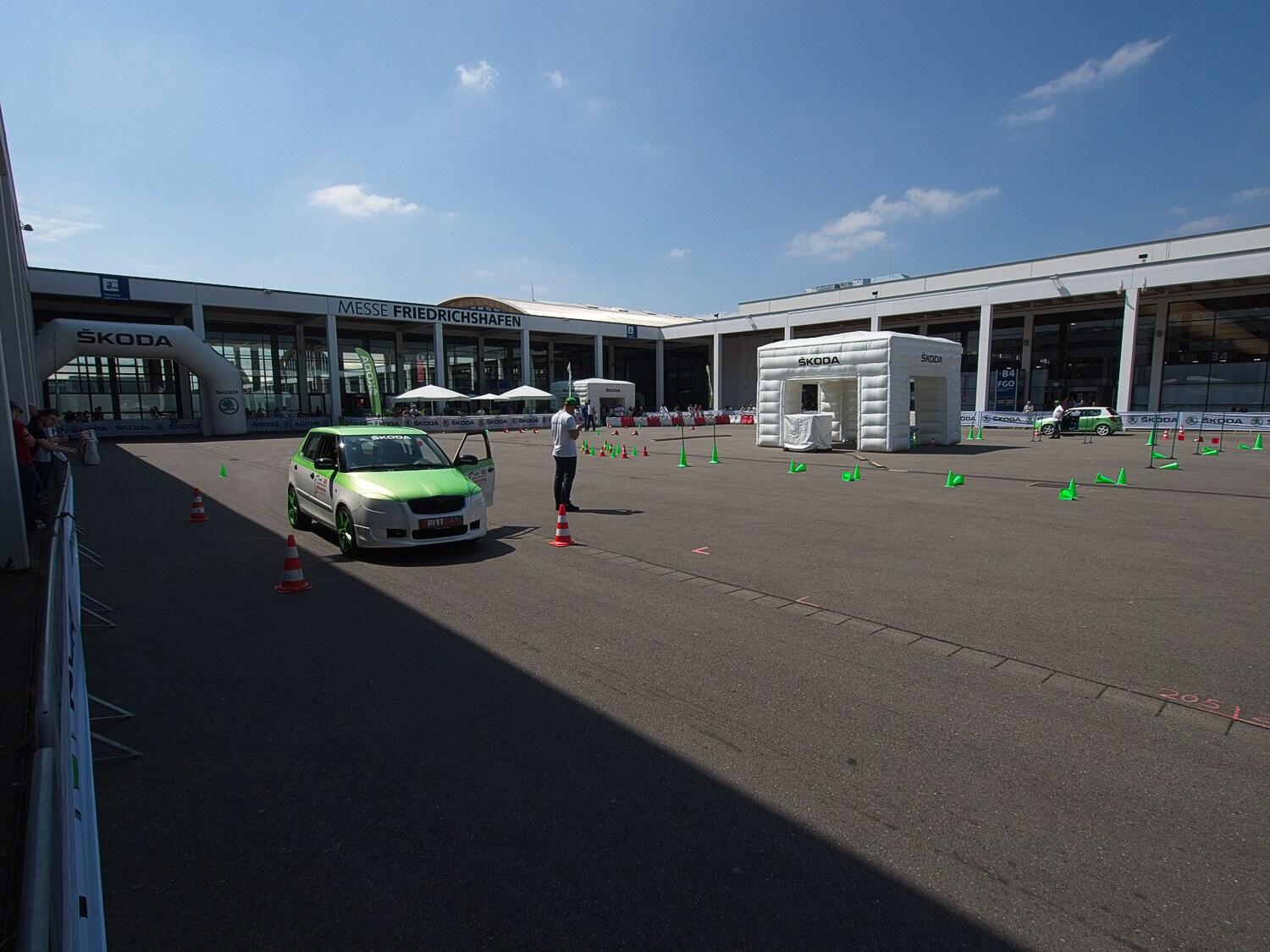 Bild ohne Beschreibung Bild ohne Beschreibung