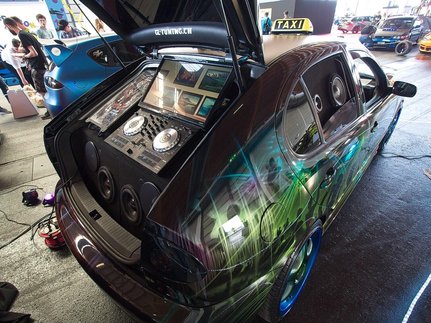 Bild ohne Beschreibung Bild ohne Beschreibung