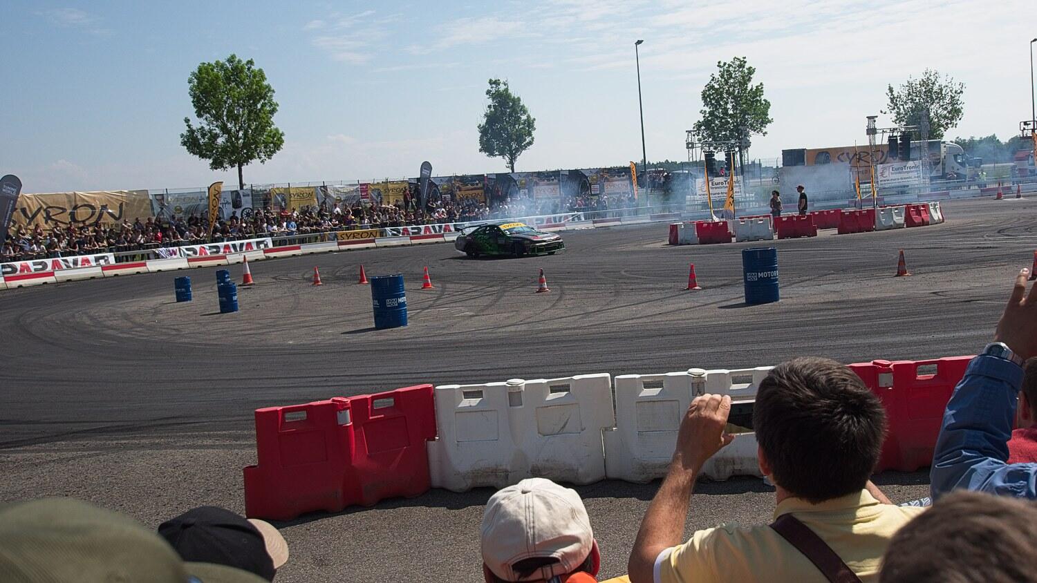 Bild ohne Beschreibung Bild ohne Beschreibung