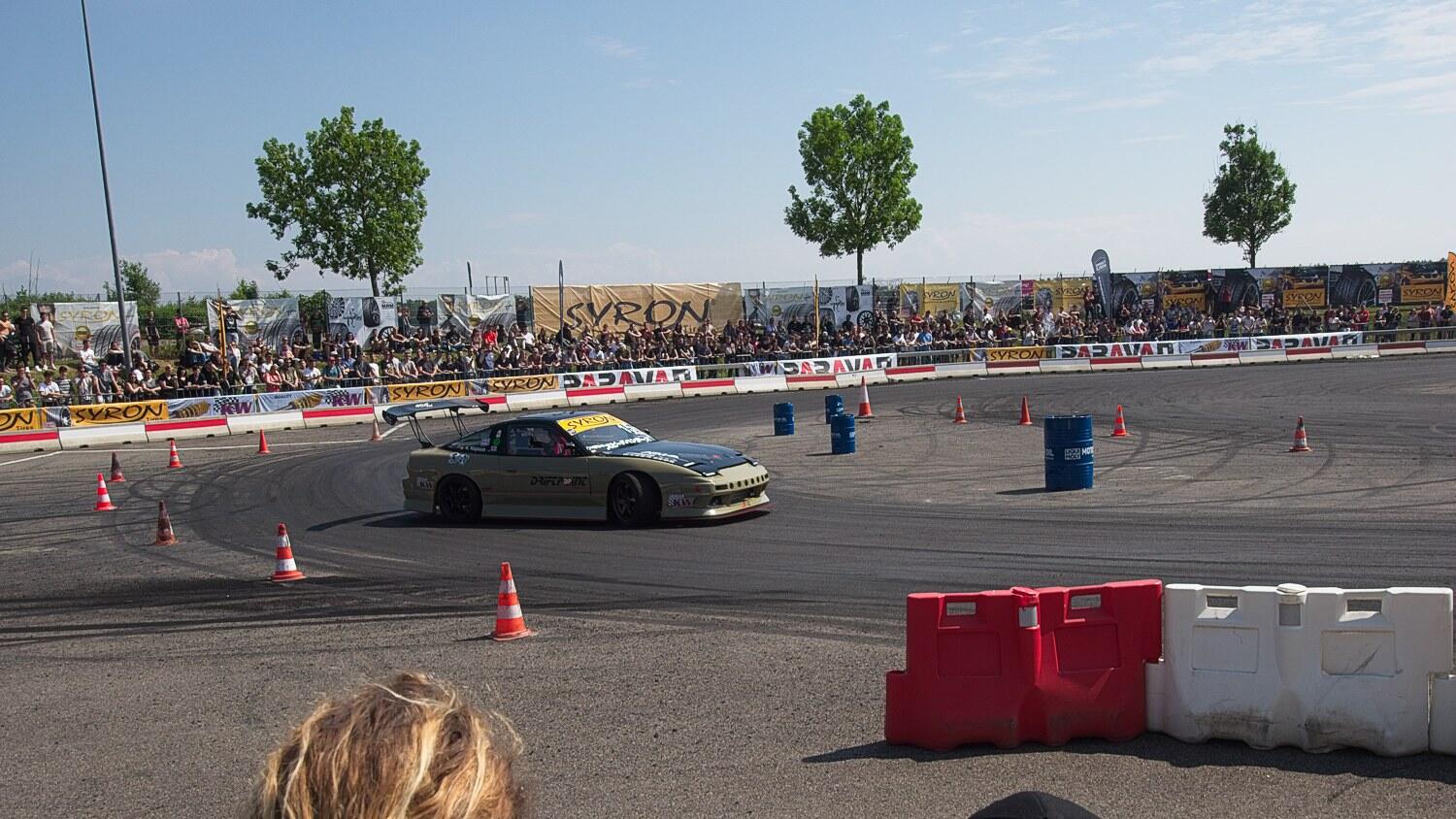 Bild ohne Beschreibung Bild ohne Beschreibung