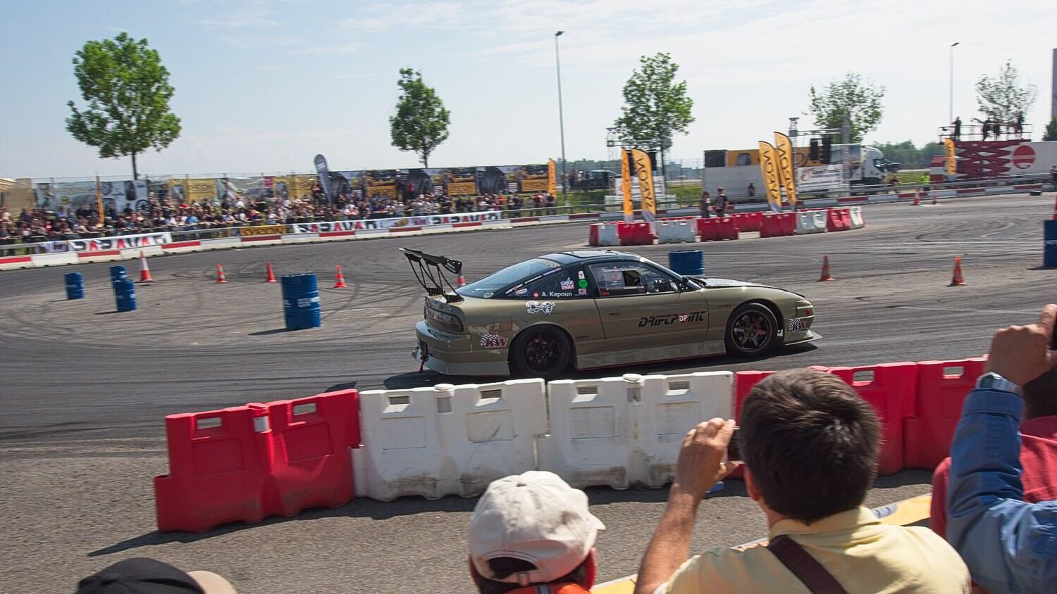 Bild ohne Beschreibung Bild ohne Beschreibung