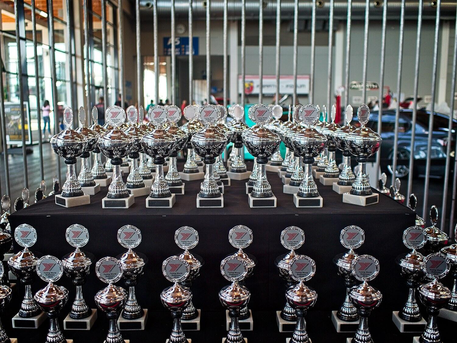 Bild ohne Beschreibung Bild ohne Beschreibung