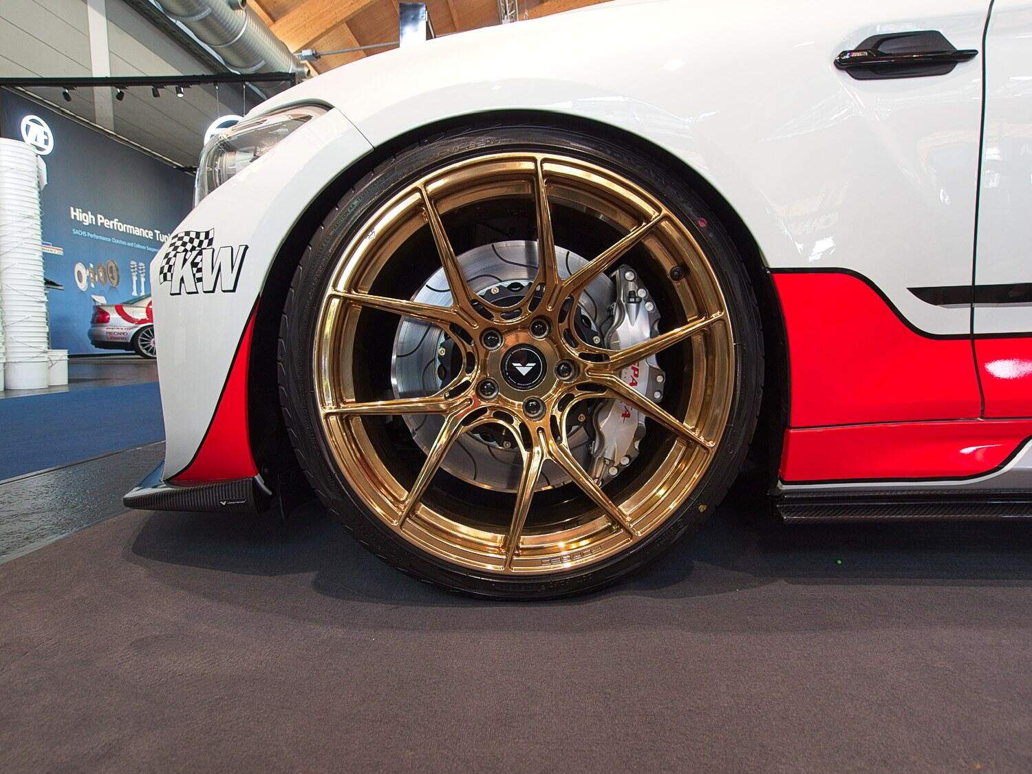 Bild ohne Beschreibung Bild ohne Beschreibung